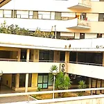 Bom Al Apartment *